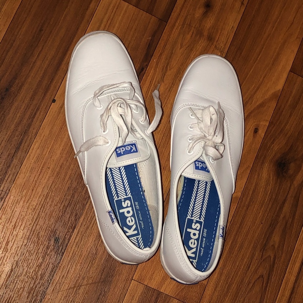 Keds champion leather shoes Size 8